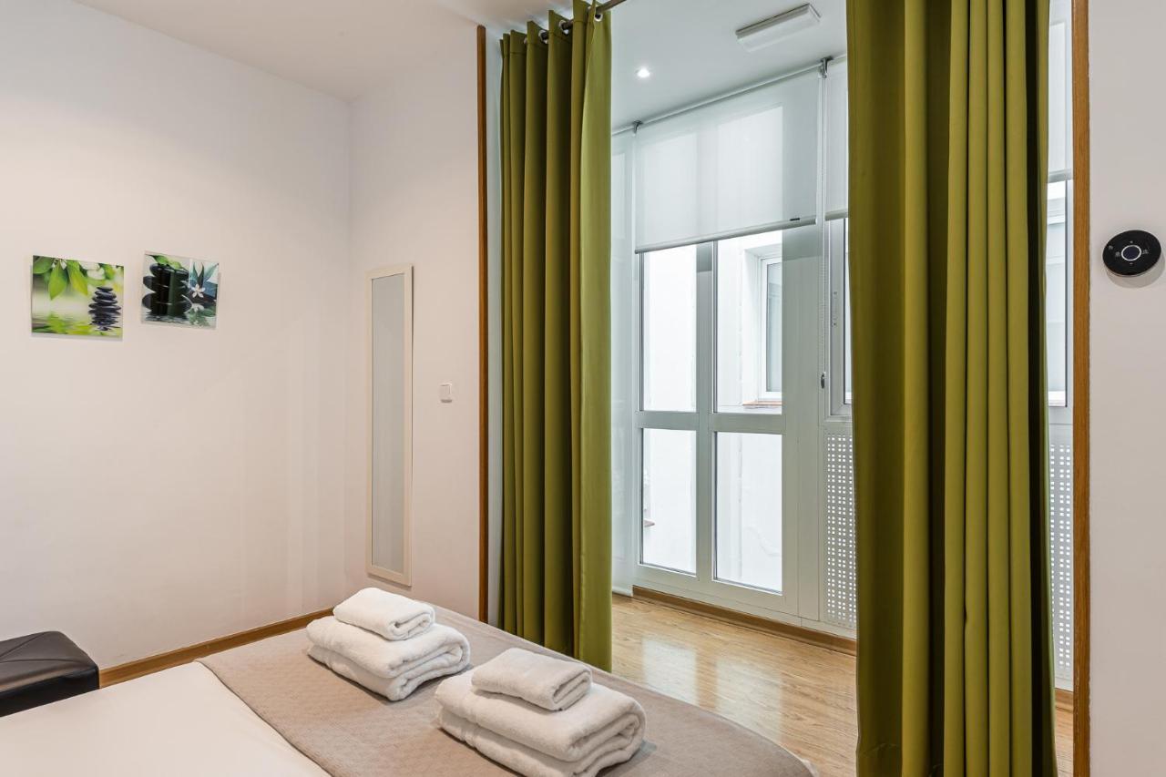 Waou Apartamentos En Sol Confort 7 Madrid Kültér fotó