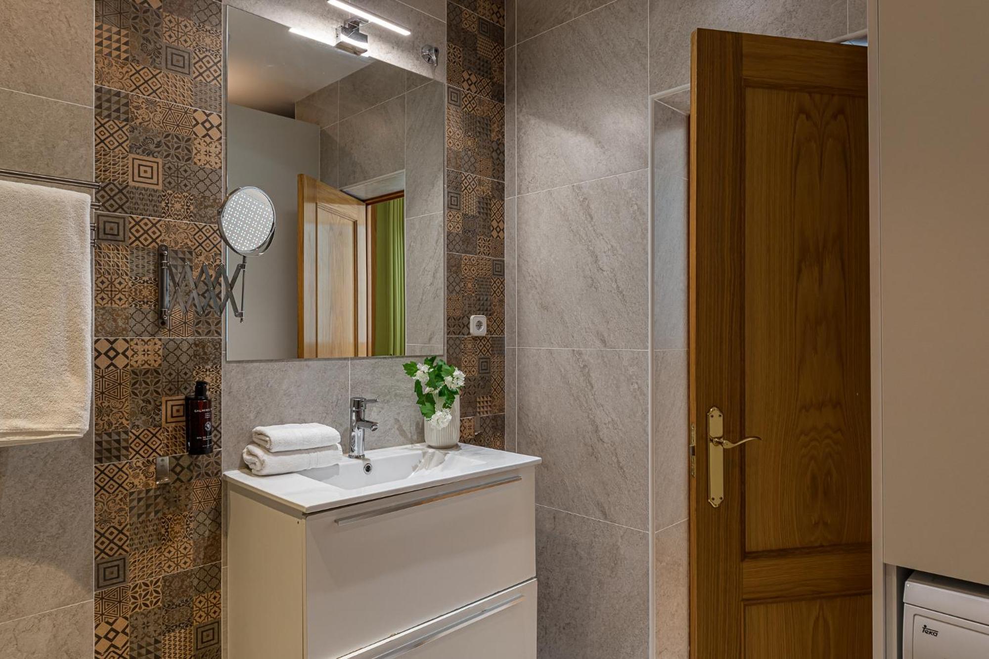 Waou Apartamentos En Sol Confort 7 Madrid Kültér fotó